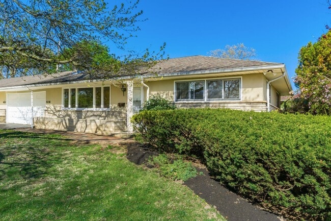 Photo - 4230 Eastlea Dr