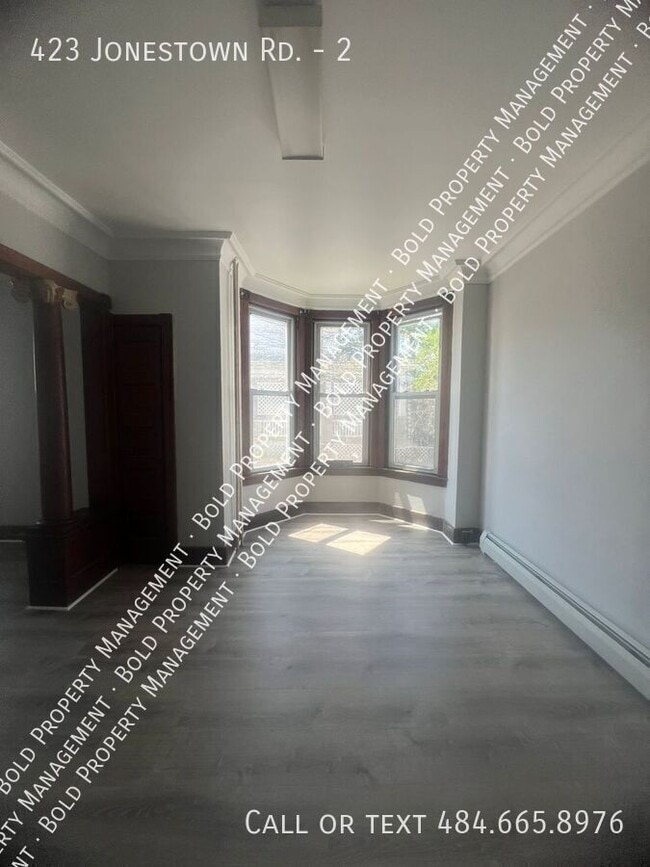 Building Photo - 423 Jonestown Rd Unit 2