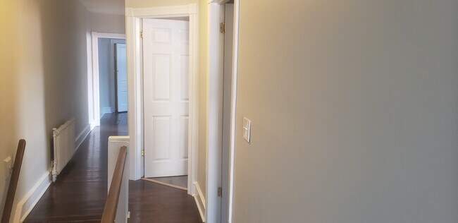 Photo - 1506 N Van Buren St Unit 2