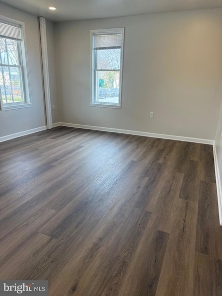 Photo - 100 S Park St