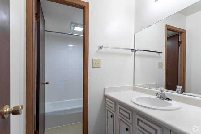 1BR, 1BA