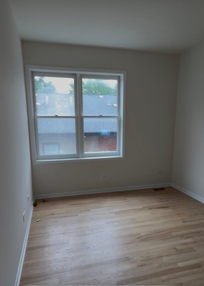 Photo - 1343 N Leavitt St