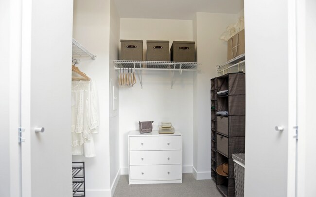 Photo - 2630 N Clark St