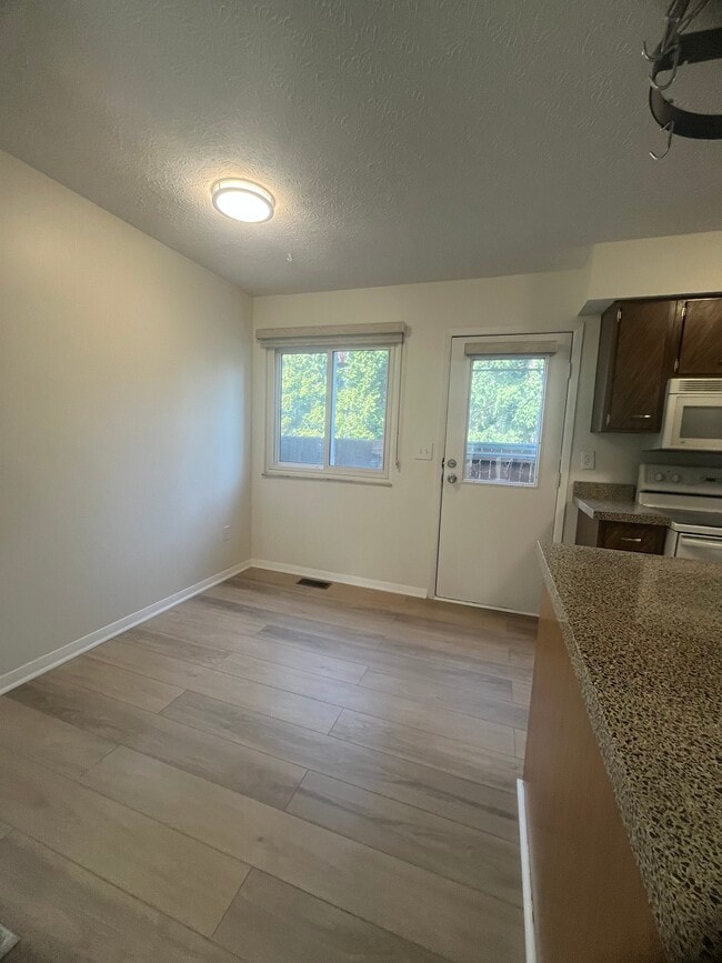 Photo - 1967 Slaton Ct