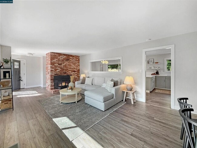 Photo - 8 Cherry Hills Ct