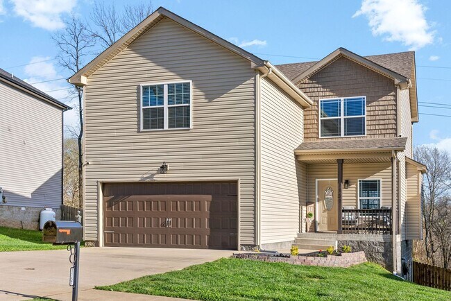 Photo - Pet Friendly Three Bedroom with Bonus!