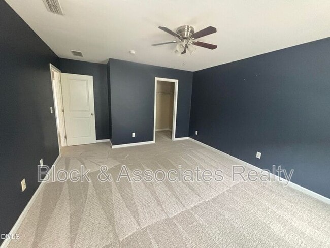 Photo - 4 White Spruce Ct