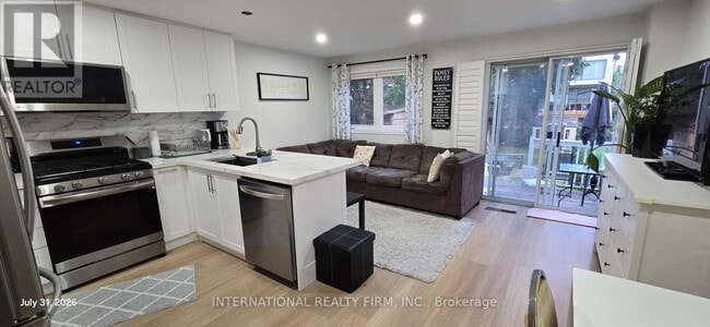 Photo - 261 Soudan Ave Unit Main