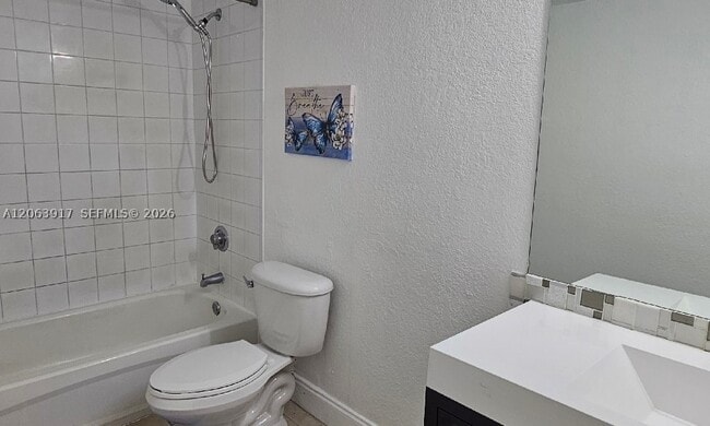 Photo - 5201 Geneva Ct Unit 202