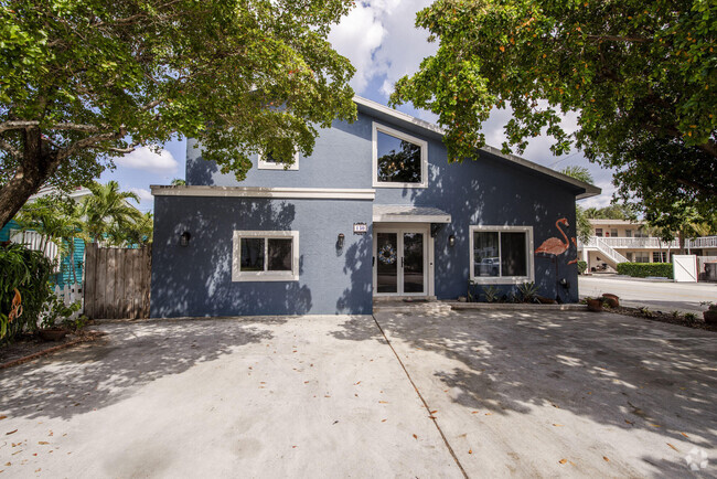 Building Photo - 130 Ocean Breeze Rental