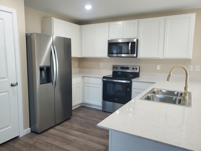 Photo - 1860 Yance Dr