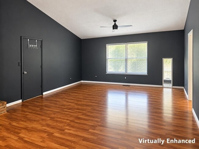 394 Castleton Cir