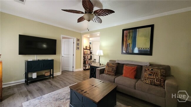 Photo - 1704 E 31st St