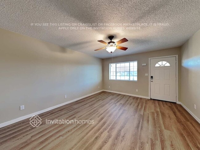 Photo - 687 E Del Rio St