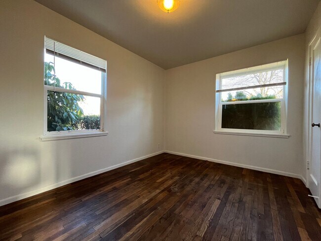 Photo - 2-Bedroom 1-Bath in South Tabor Unidad 3325 SE 53rd