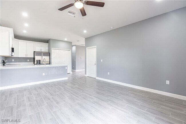 Photo - 2422 Mae Ave S