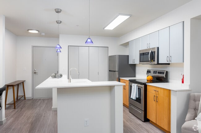 1BD, 1BA - 773SF