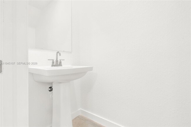 Photo - 444 NE 5th St