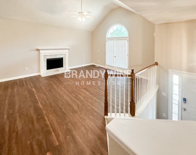 Photo - 1665 Harvest Hill