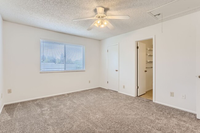 Photo - Evolve Real Estate: Stunning 2Beds/2 Baths, 1269 SQFT Condo with Two Assigned Parking Spots! Unit 265