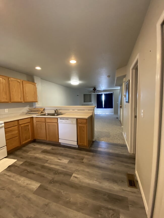 Photo - 3 bedroom townhouse westside - Mesa Valley