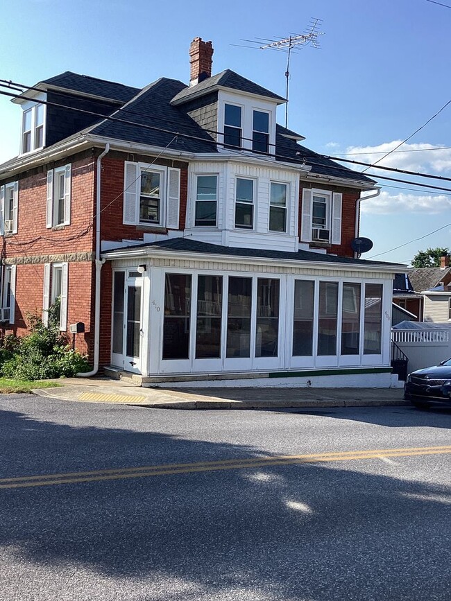 Building Photo - 408-410 Fairview Avenue Unit 410 Rental
