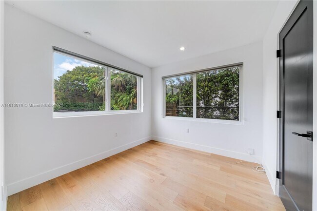 Photo - 4301 NW 6th Ave