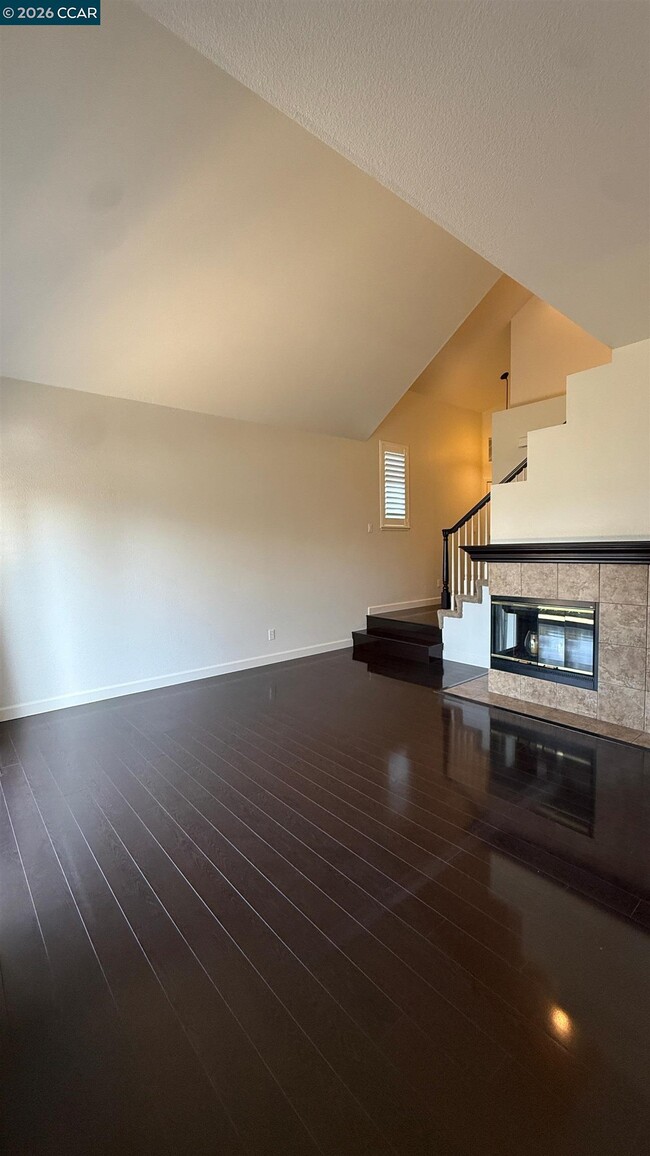 Photo - 1398 Shell Ln