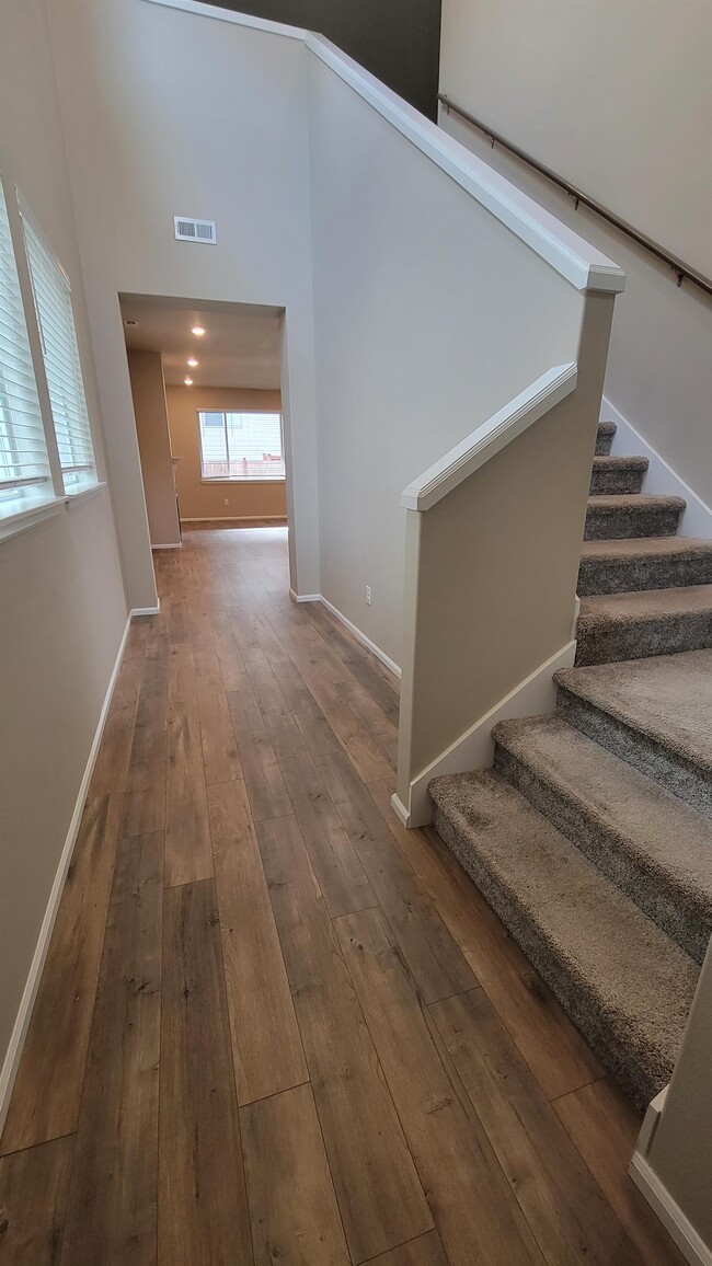 Photo - 7926 34th Pl NE