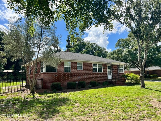 Photo - 1377 Tiber Ave