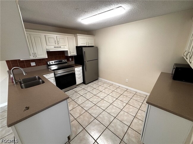 Photo - 5660 Foxlake Dr