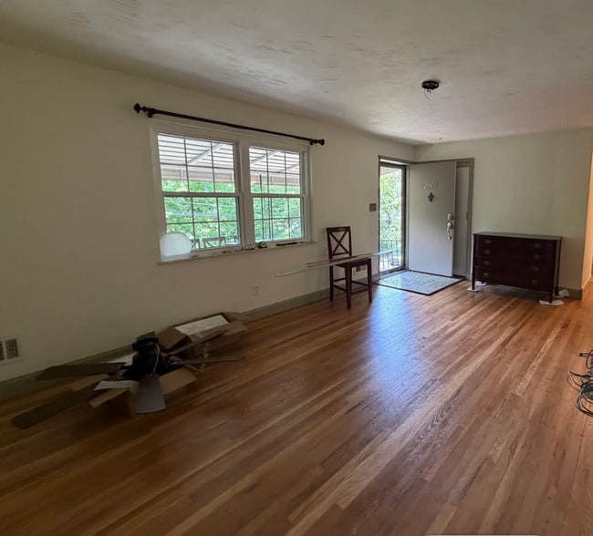Photo - 2940 Dodds Ave