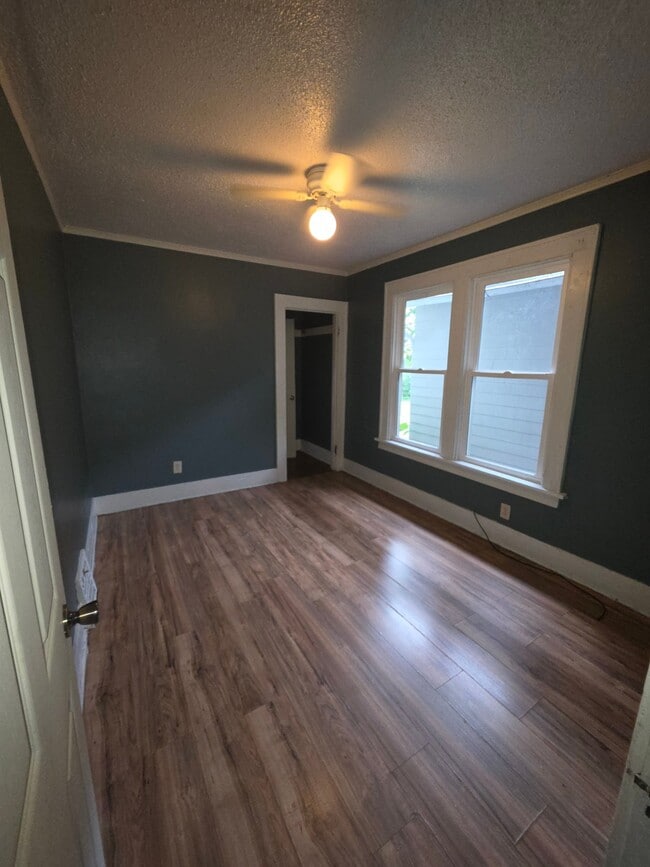 Photo - 2230 N Sheridan Rd