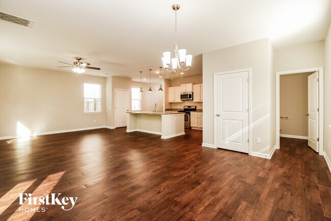 Photo - 516 Glady Rd