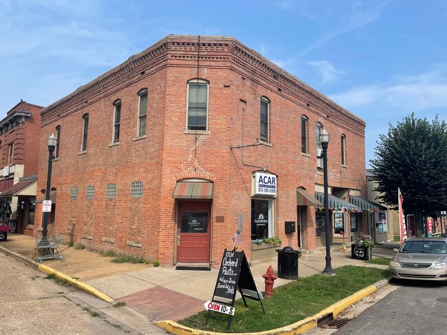 Photo - 101 N Jefferson St Unidad D