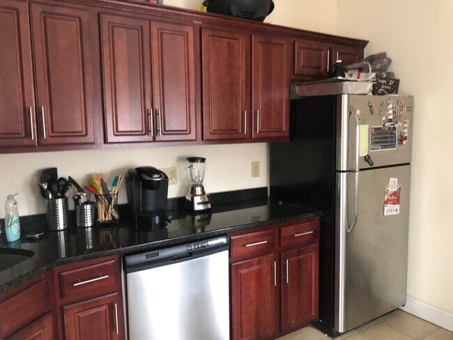 Photo - 742 Columbus Ave Unidad 1