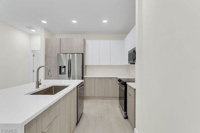 Photo - 1827 Embers Pkwy W