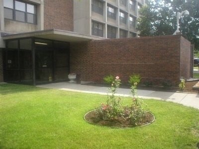 Photo - 850 W Muhammad Ali Blvd