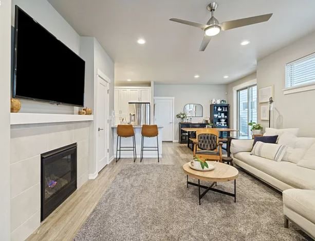 Photo - 8138 SE Reddington St