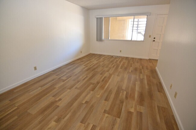 639 Bolton Ct Unidad 639 Bolton Ct Unit #2