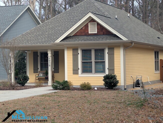 Building Photo - 2975 Carolyn Dr