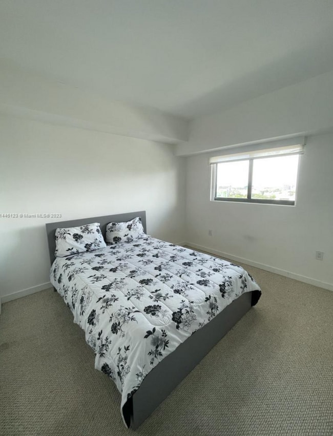 Photo - For Rent- Icon Bay 1406