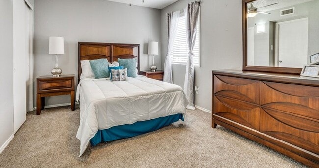 Mateo Apartment Homes