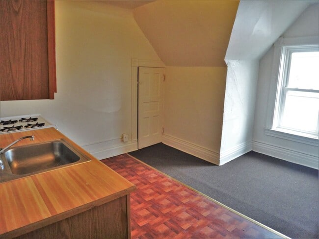 Photo - Highland Park - Apartments For Rent In Pittsburgh Unit 3