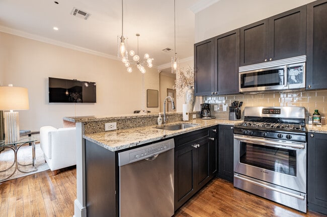 Photo - 220 Decatur St