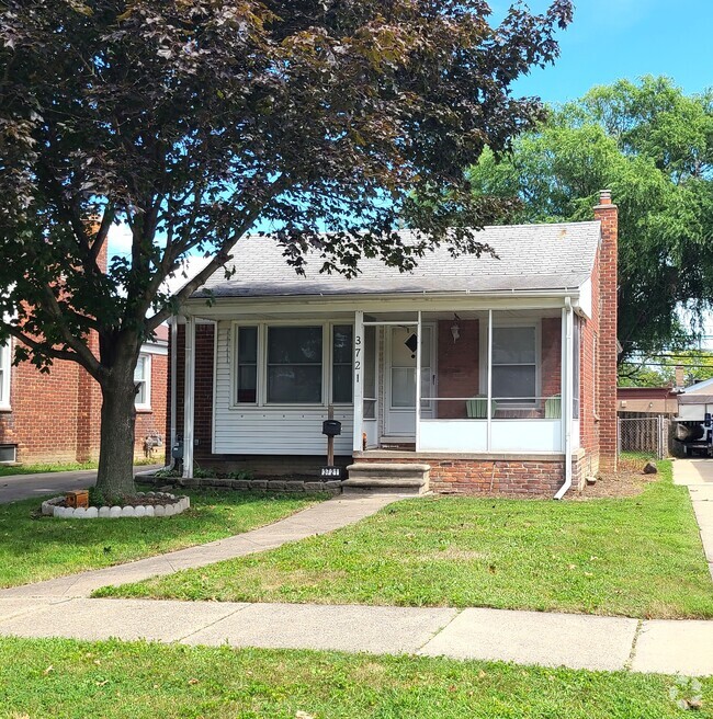 Building Photo - 3721 Roosevelt St Rental