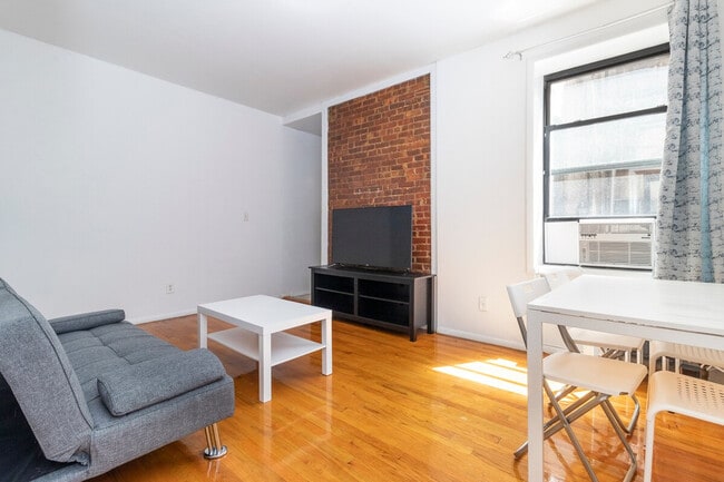 Building Photo - 306-318 East 96th Street-SI ID1032044P Unit SI ID1032044P