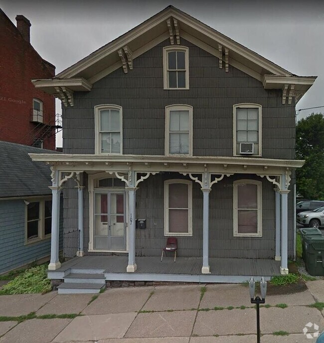 Building Photo - 107 N Spring St Unit 1 Rental