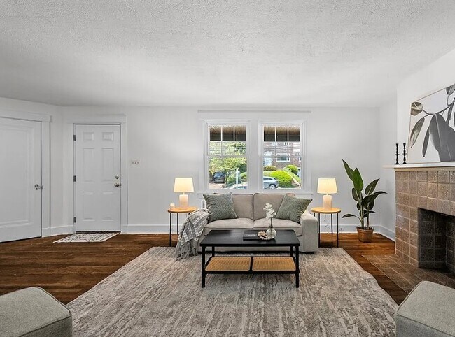 Photo - 5126 Beeler St