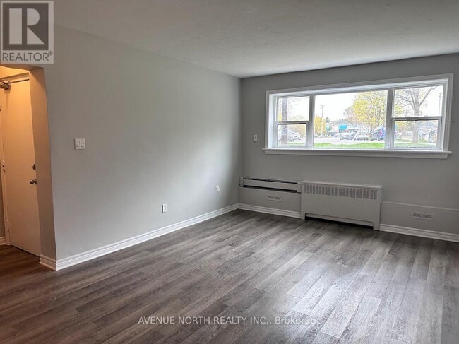 Photo - 1170 Dover Crescent Unit 1